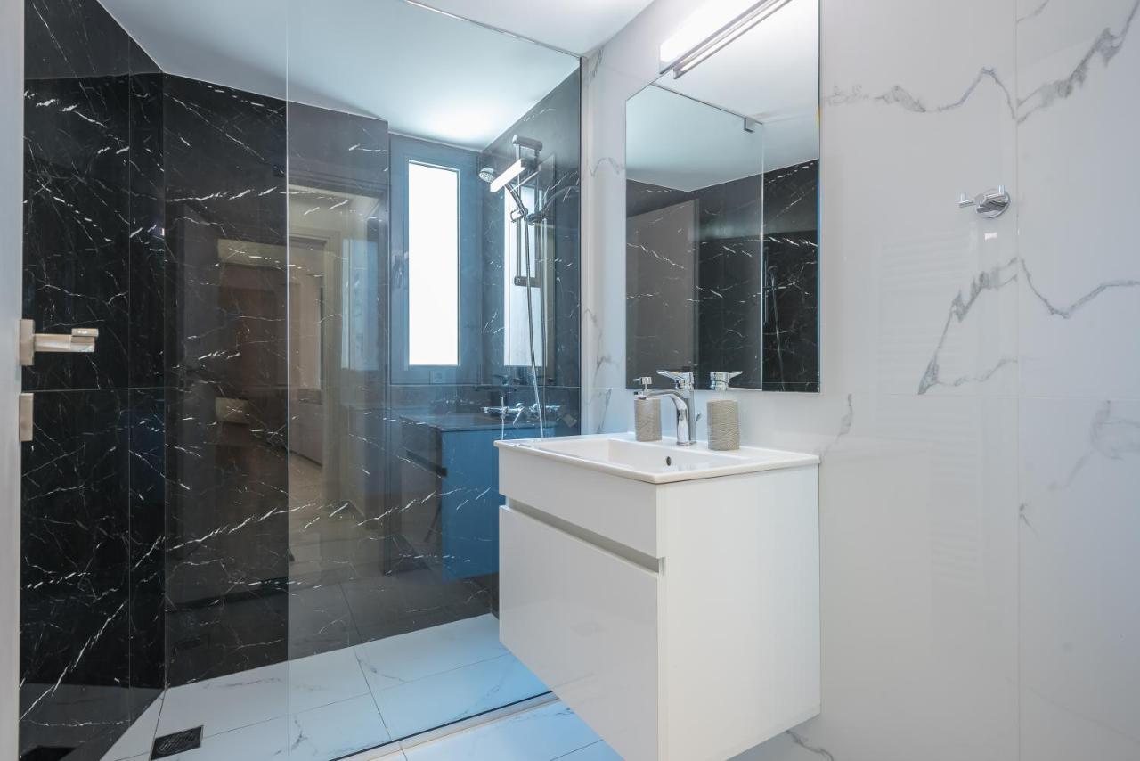 Newly Renovated Apt In The Heart Of Kerameikos Афіни Екстер'єр фото